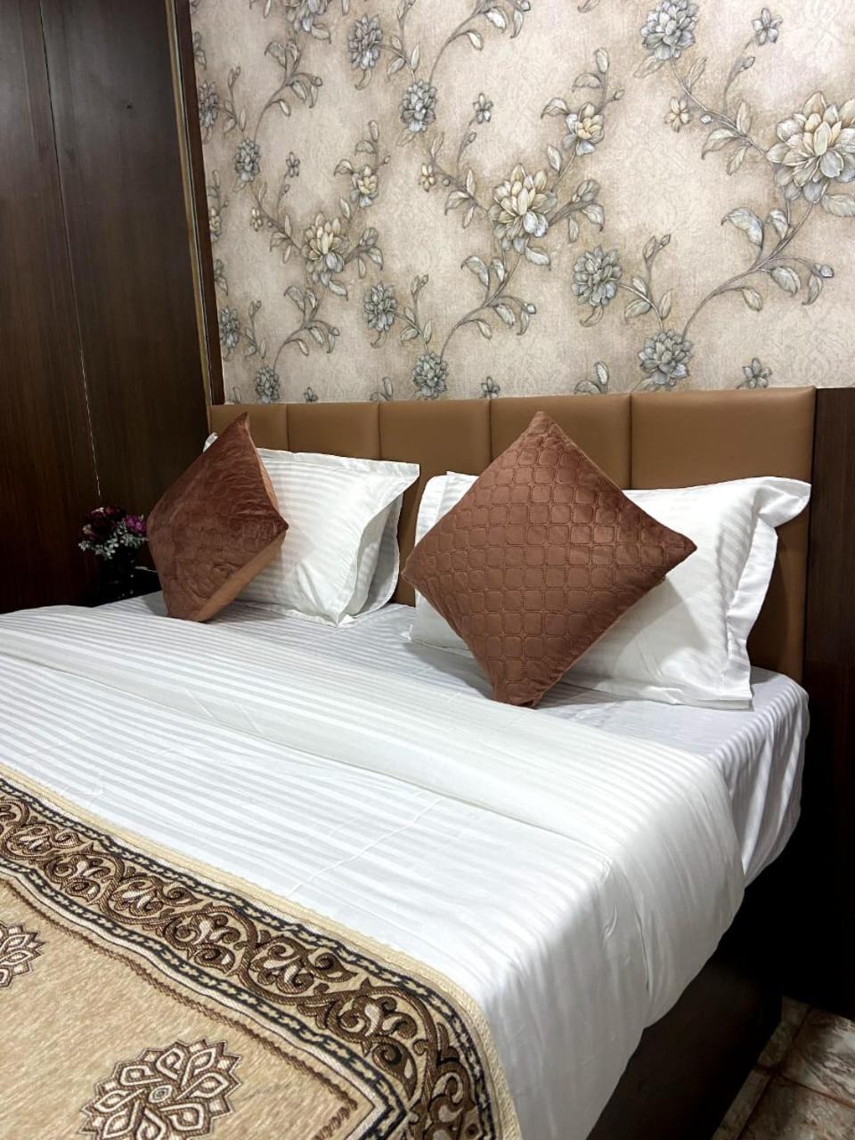 مبيت وإفطار ماهاباليشوار Sahyagiri Heights المظهر الخارجي الصورة