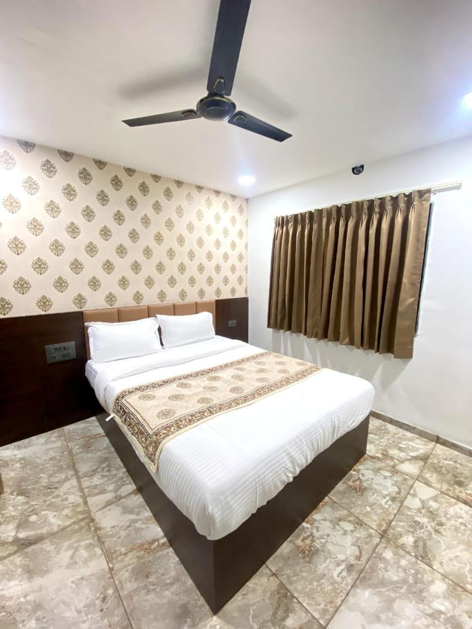مبيت وإفطار ماهاباليشوار Sahyagiri Heights المظهر الخارجي الصورة